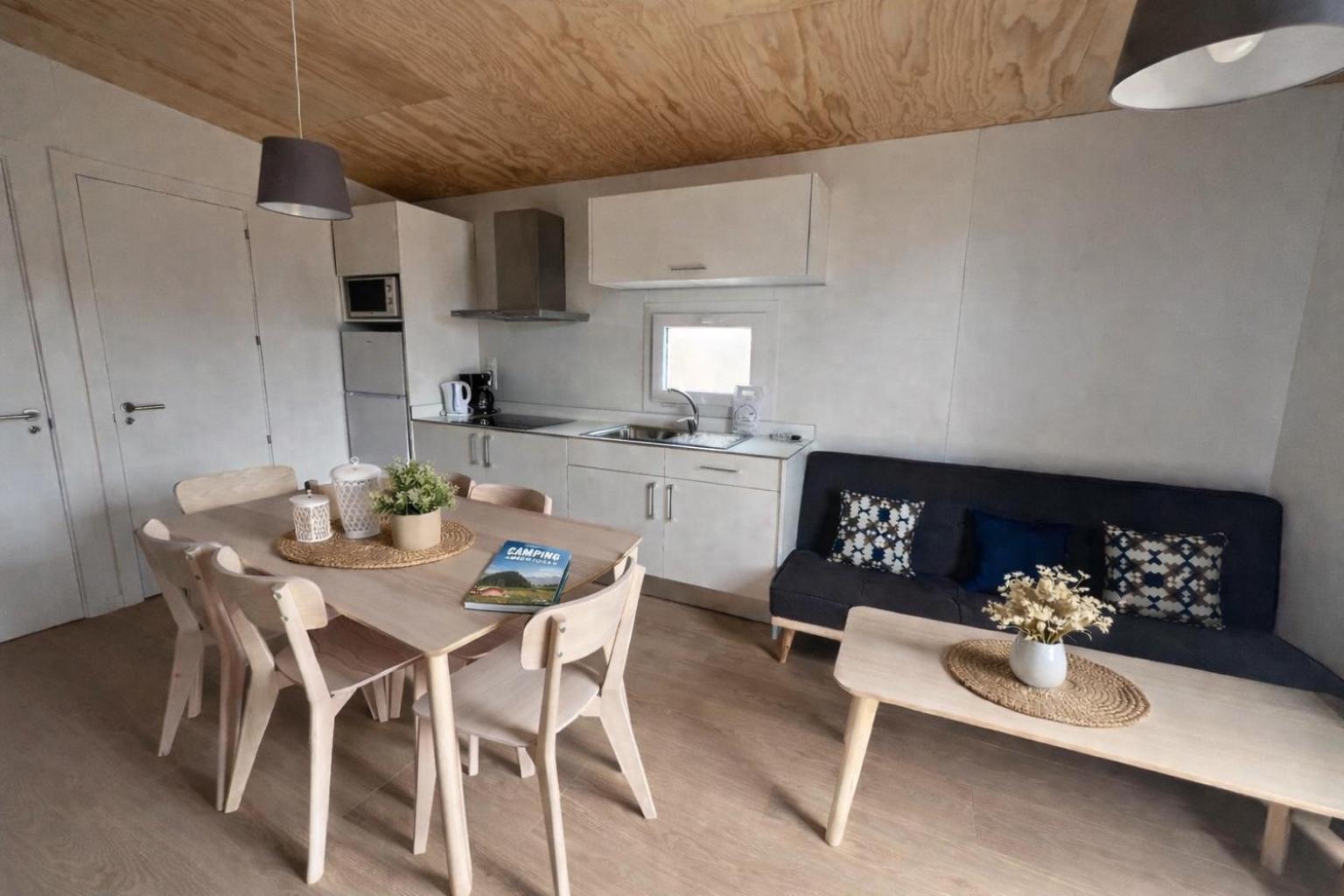 Stacaravan Plus (2 Slaapkamers) - Airconditioning